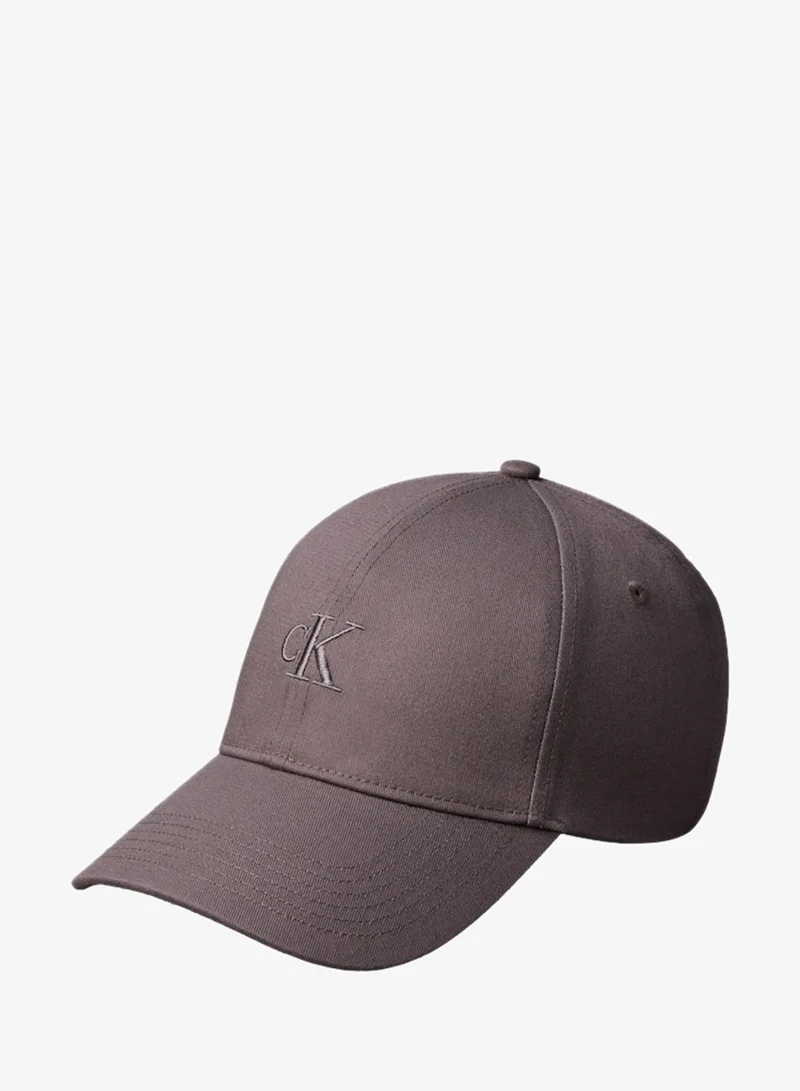 كالفن كلاين قبعة دنيم بشعار احتراق